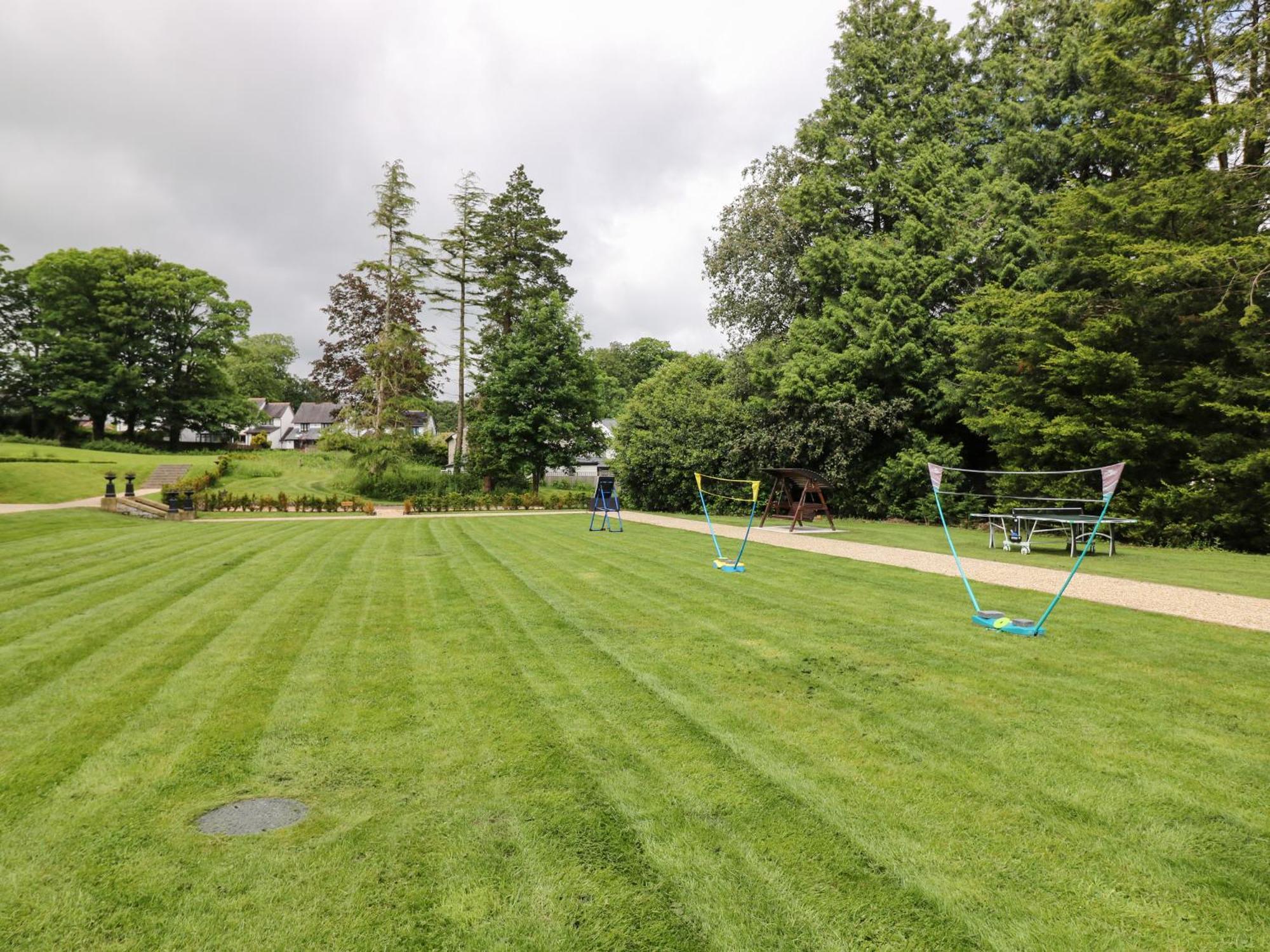 The Violet Suite Stone Cross Mansion อัลเวอร์สตัน ภายนอก รูปภาพ